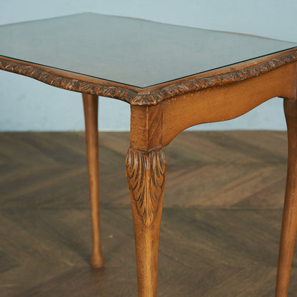 British classic glass top nesting table #74566