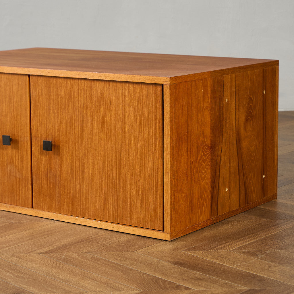 ヨーロッパ ヴィンテージ キャビネット