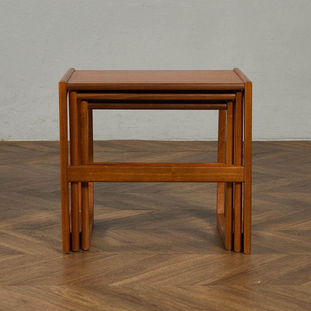 Quadrille ヴィンテージ ネストテーブル