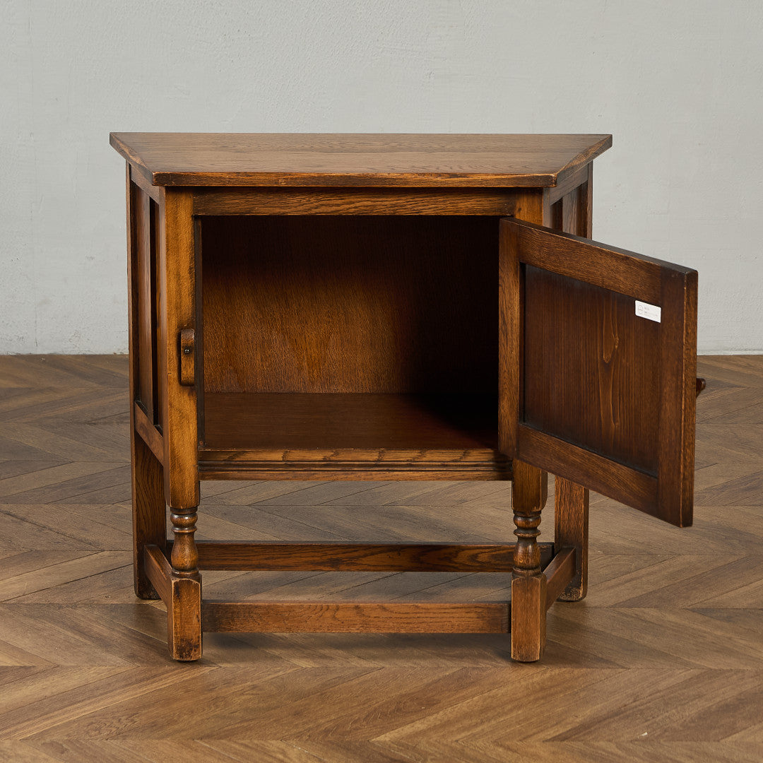 英国 クラシック キャビネット