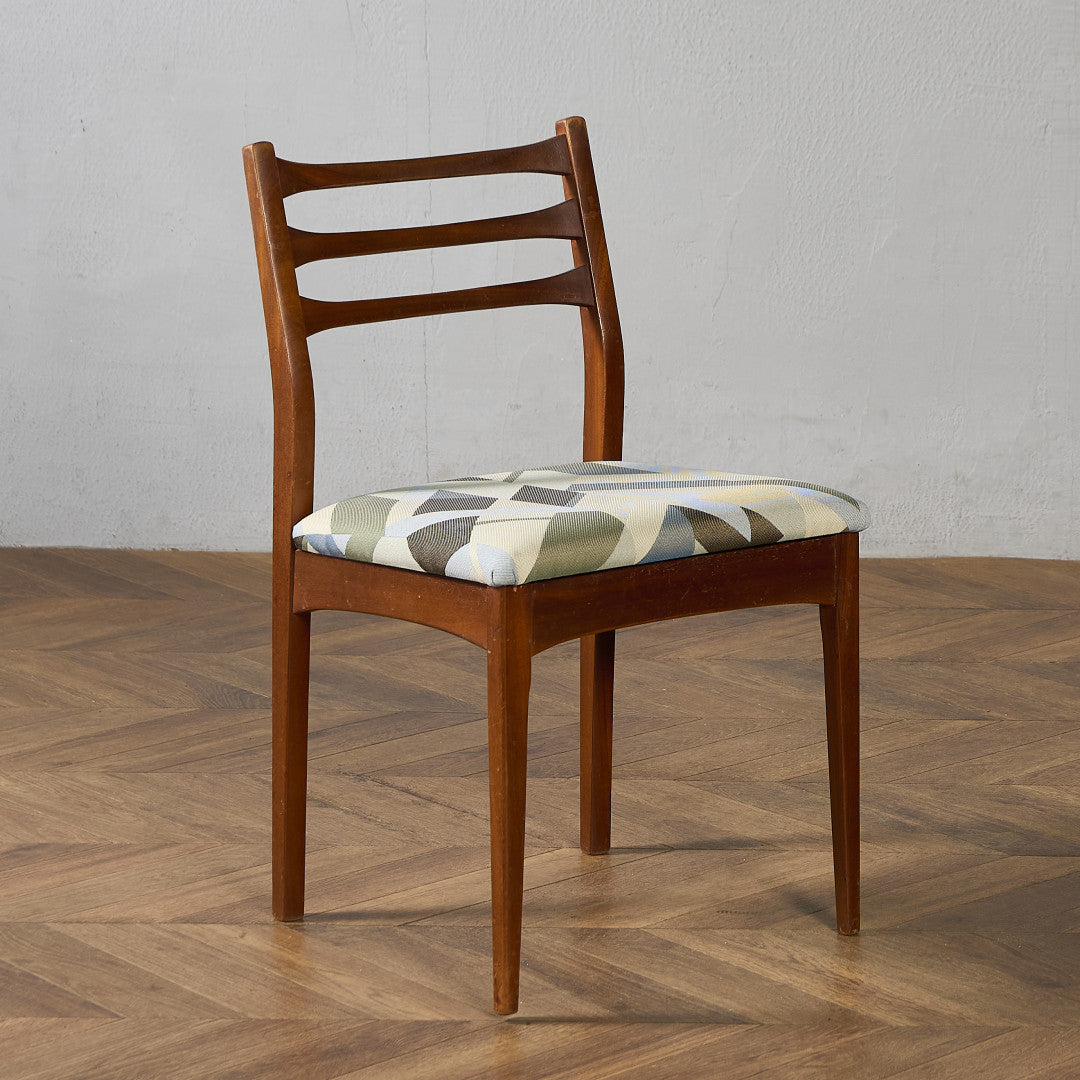 ヴィンテージ ダイニングチェア / 座面張替え済み (LUUM)