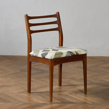 ヴィンテージ ダイニングチェア / 座面張替え済み (LUUM)