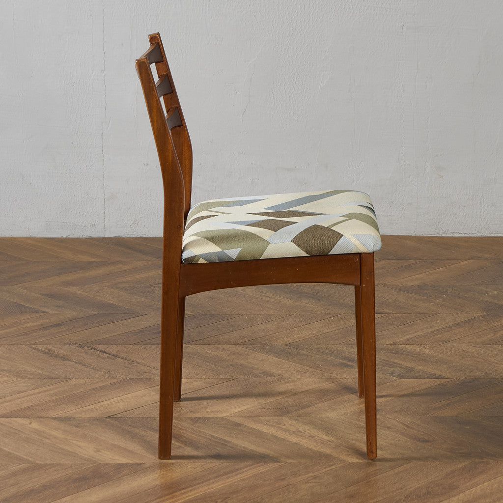 ヴィンテージ ダイニングチェア / 座面張替え済み (LUUM)