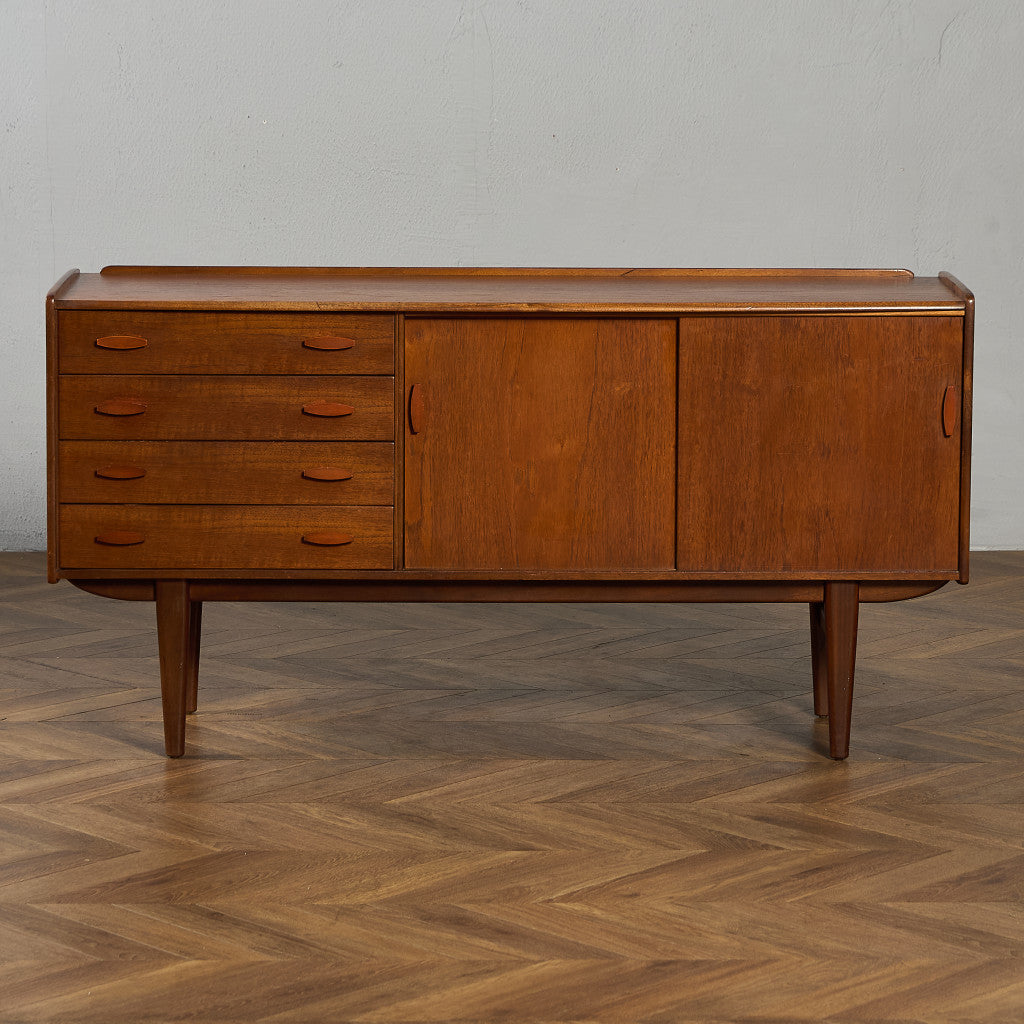 イギリス ヴィンテージ サイドボード