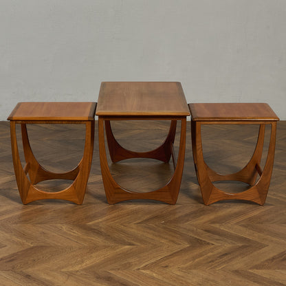 Astro ネスト コーヒーテーブル