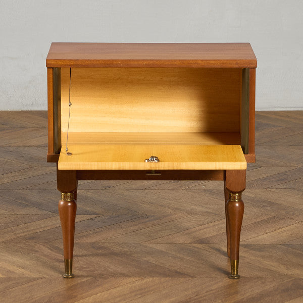 英国 ヴィンテージ ベッドサイドキャビネット