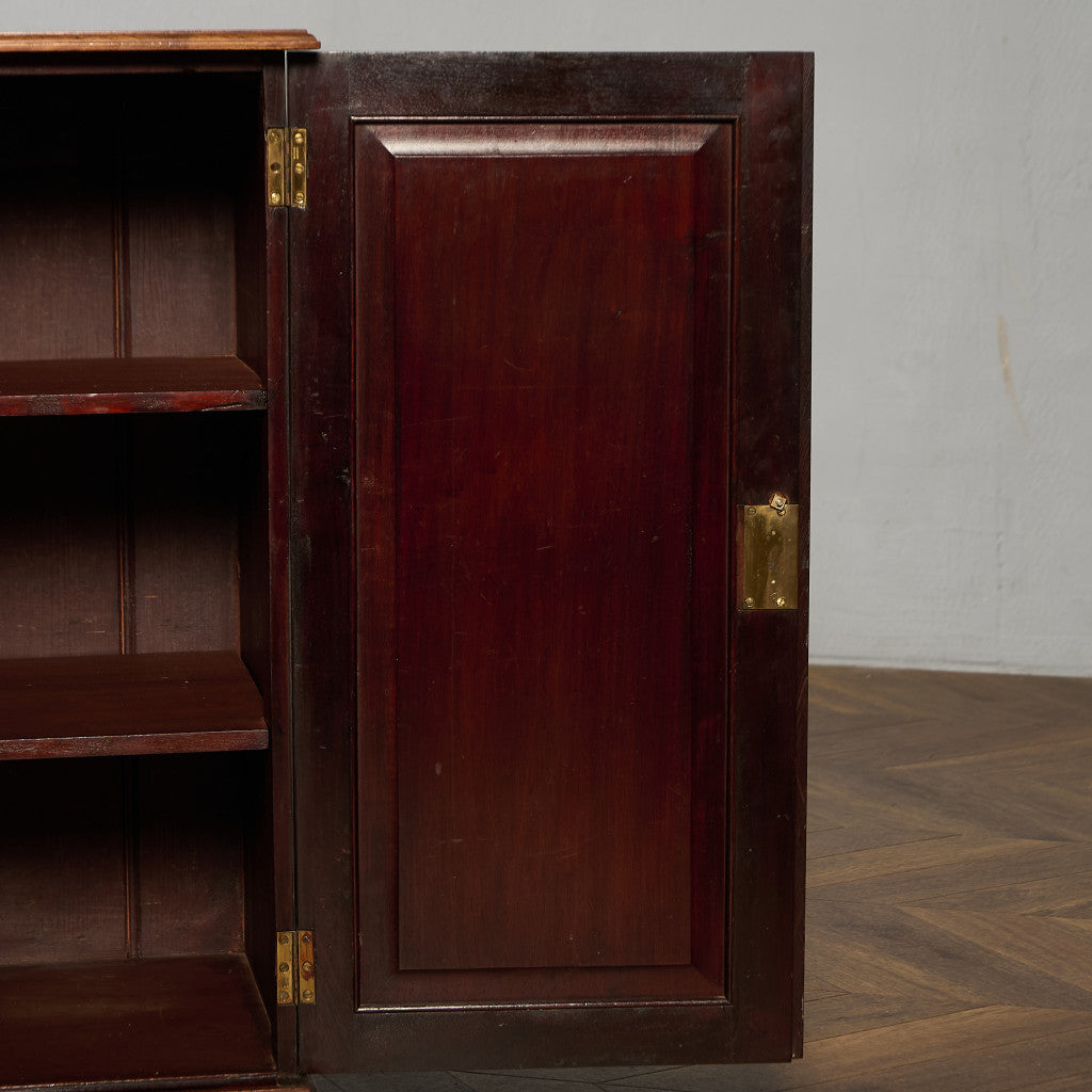 英国 クラシック キャビネット