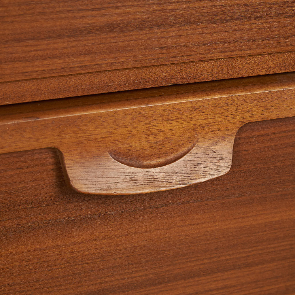 イギリスヴィンテージ サイドボード / カップボード