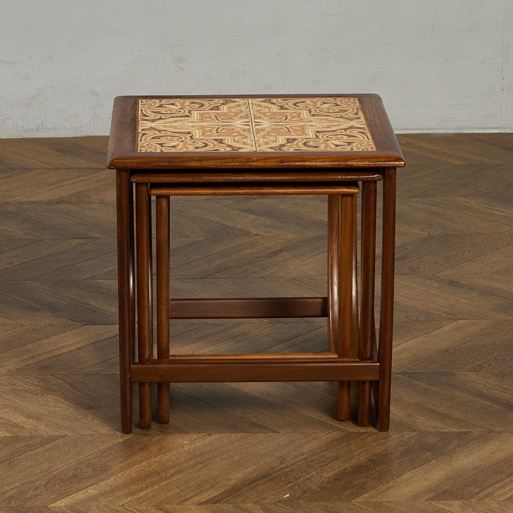 Astro ヴィンテージ タイルトップ ネストテーブル (3552D)