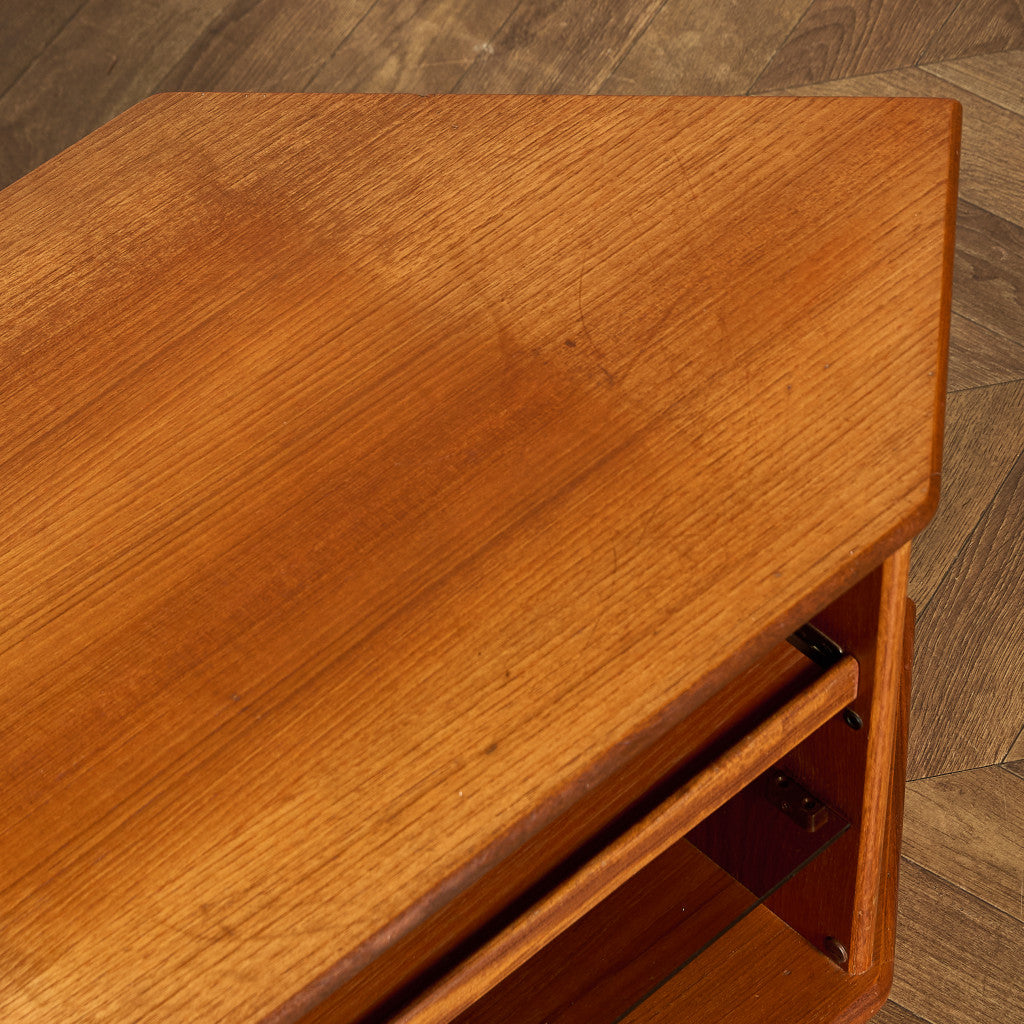 ヴィンテージ コーナー キャビネット  AVボード