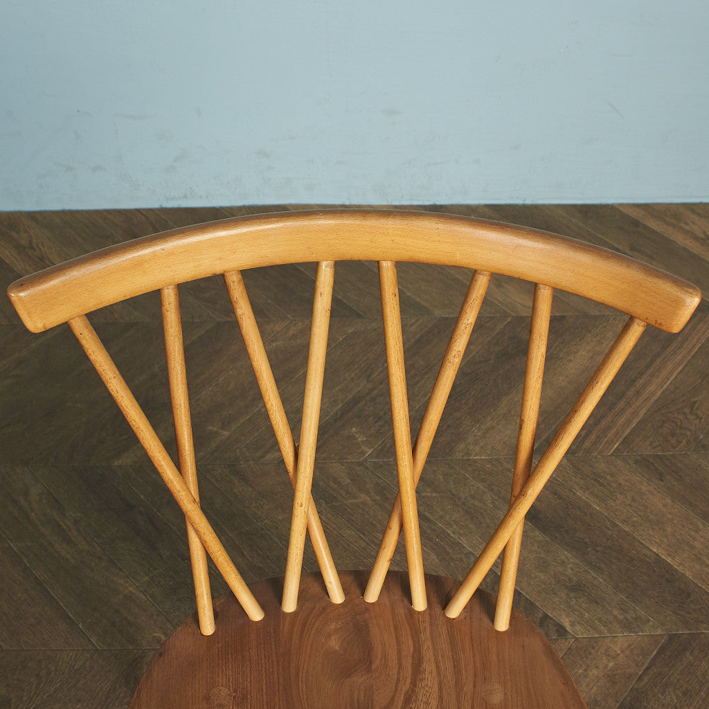 ラティスドチェア