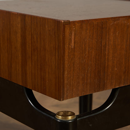 Tola&black ベッドサイドテーブル 206