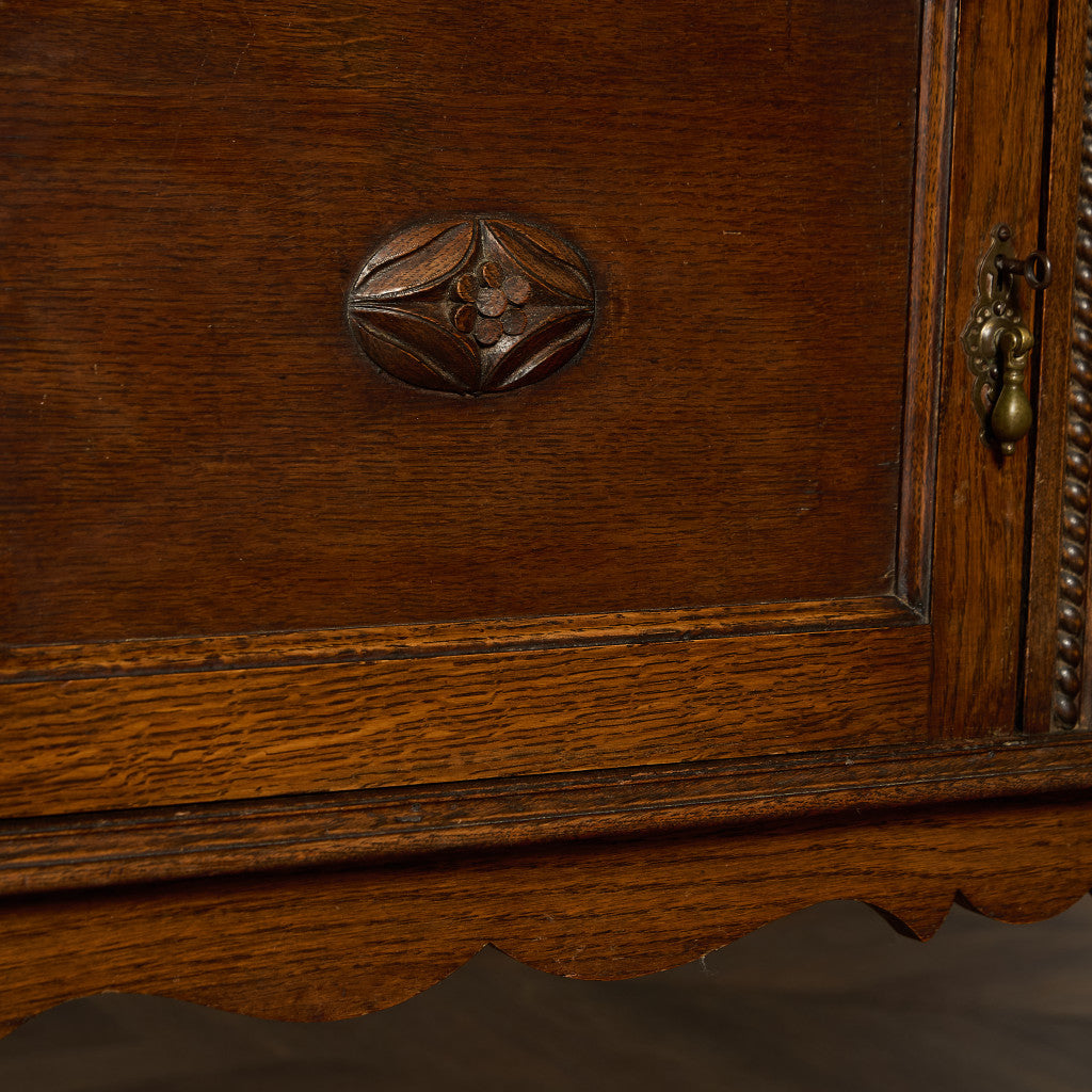 英国 クラシック ウェルシュドレッサー  食器棚