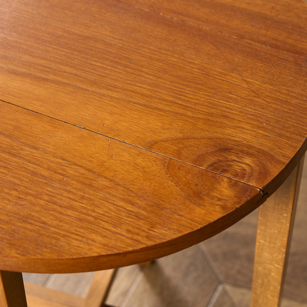 Novy Domov社 Poul Hundevad ネストテーブル