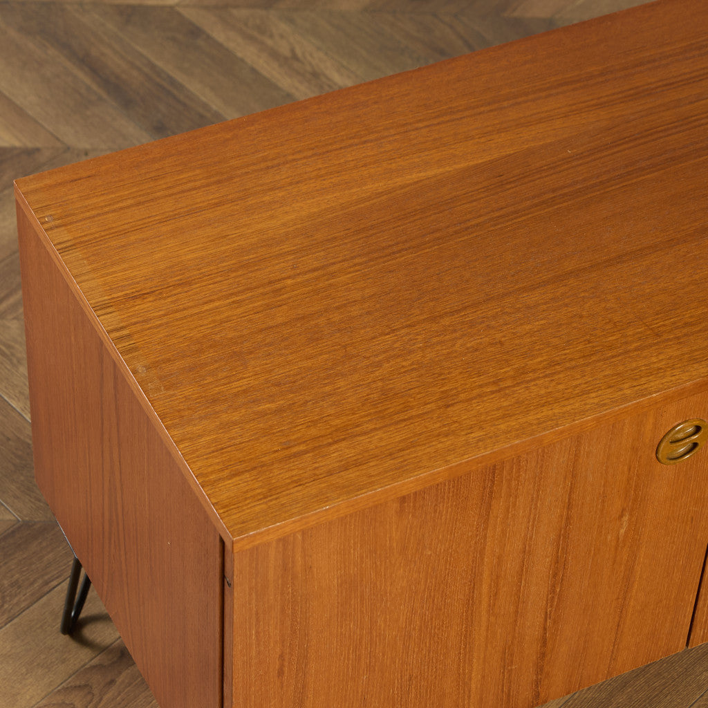 英国 ヴィンテージ キャビネット