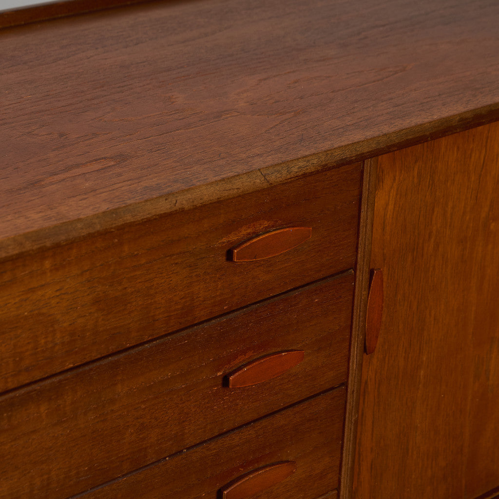 イギリス ヴィンテージ サイドボード