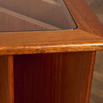 デンマーク ヴィンテージ マガジンラック付き コーヒーテーブル