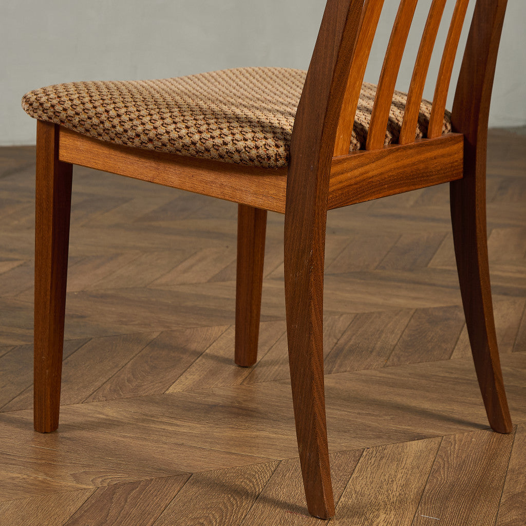 スラットバックチェア (4540)