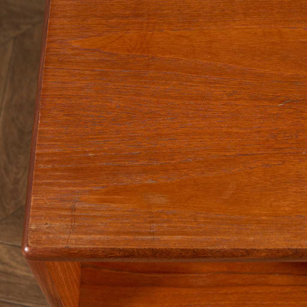 Fresco ナイトテーブル