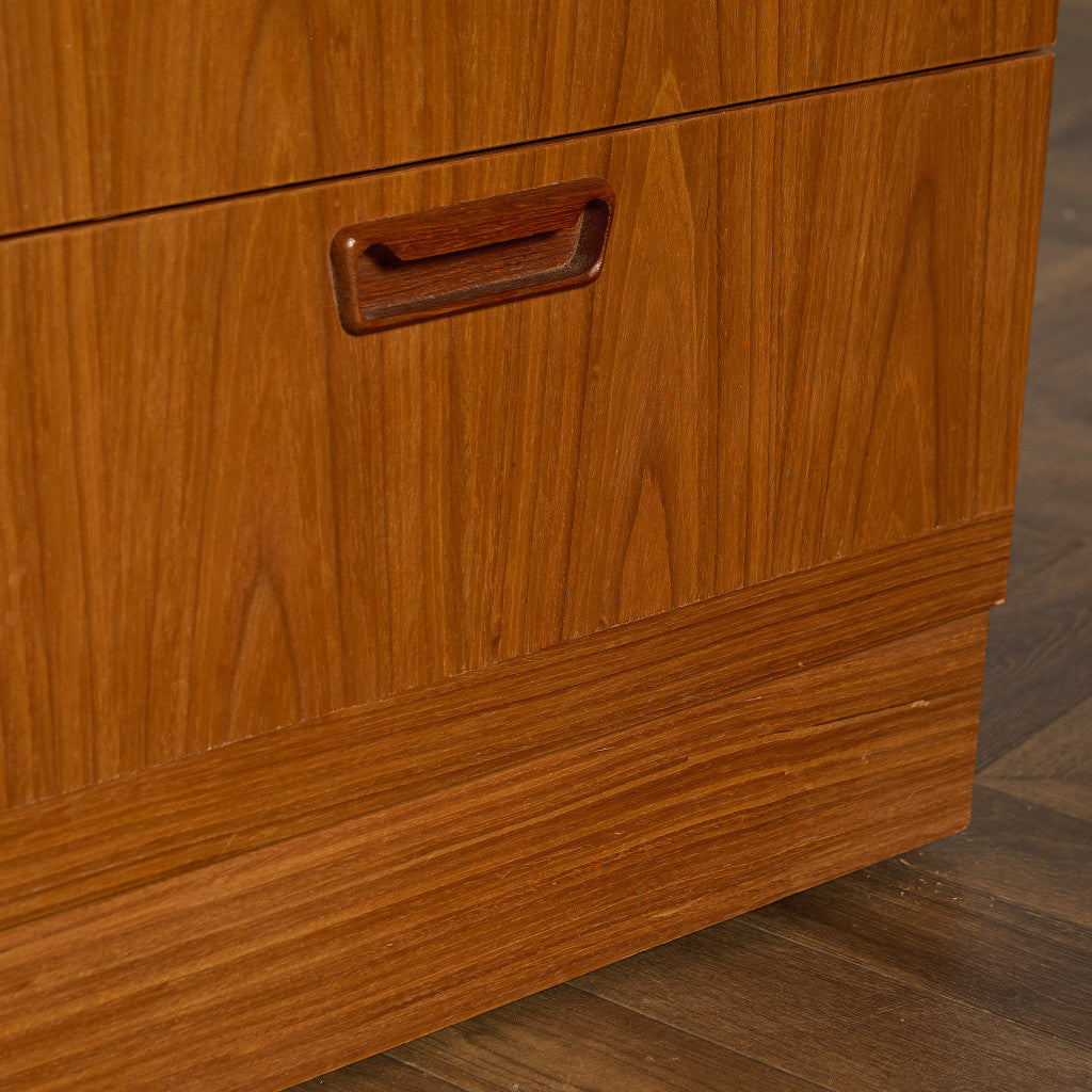 ヴィンテージ ハイサイドボード