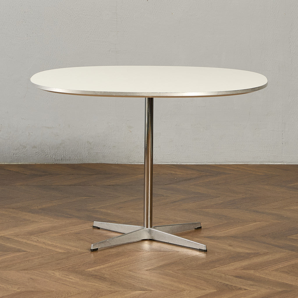 Fritz Hansen A603 Super-circular Table スーパー円テーブル