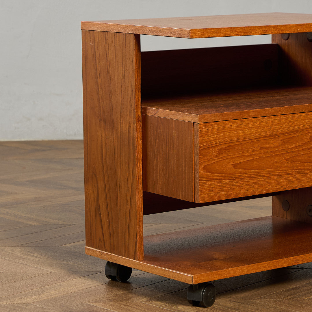 英国 ヴィンテージ ベッドサイド キャビネット