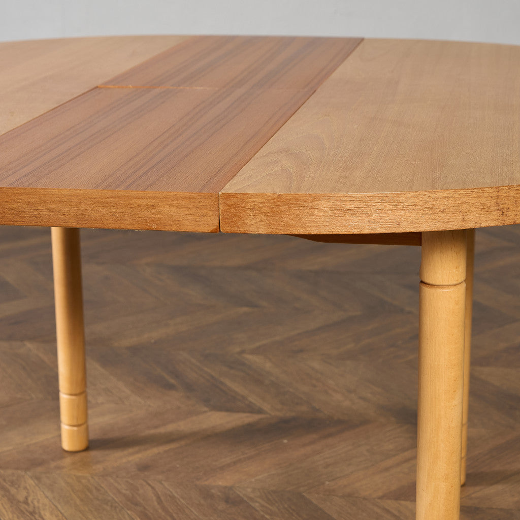 旧東ドイツ ヴィンテージ ラウンド ダイニングテーブル