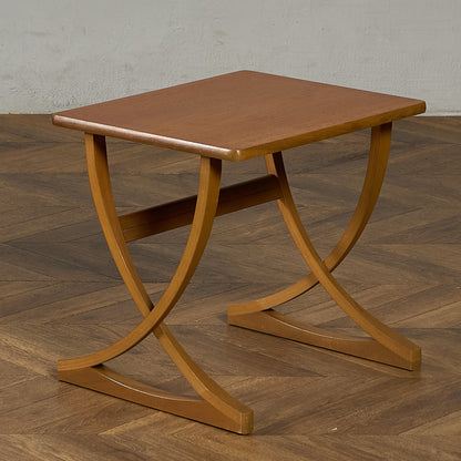 ネストテーブル