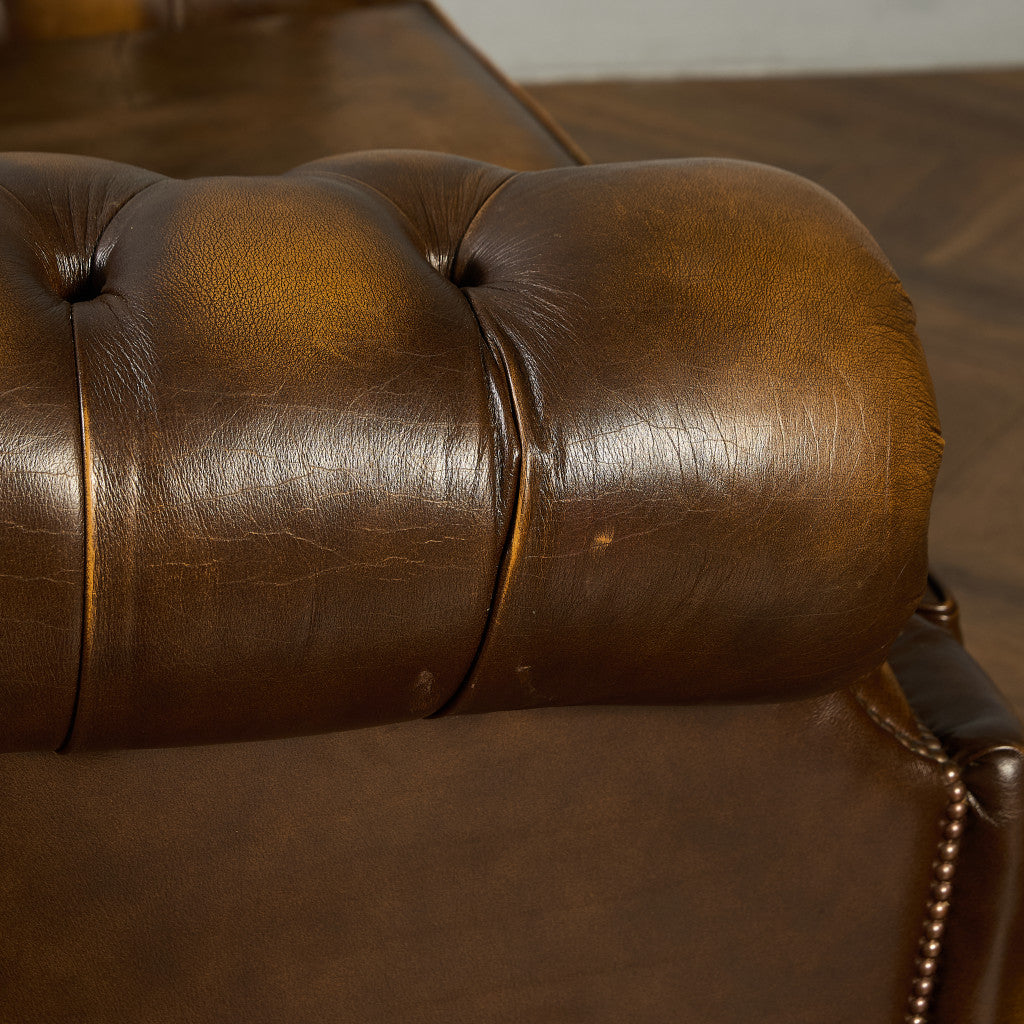 英国 クラシック チェスターフィールド ソファ