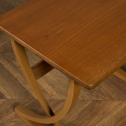 ネストテーブル