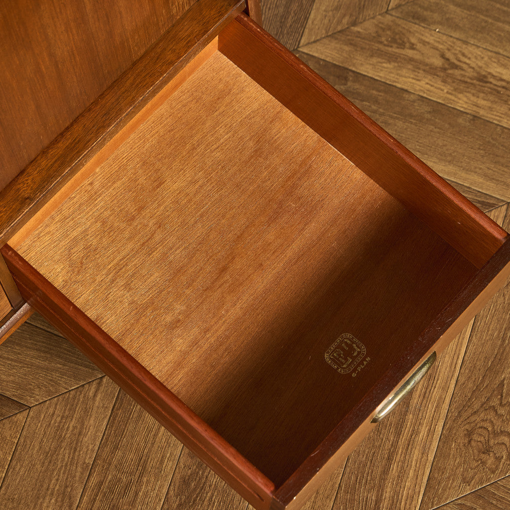 Brasilia クロームハンドル サイドボード