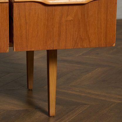 イギリス ヴィンテージ サイドボード