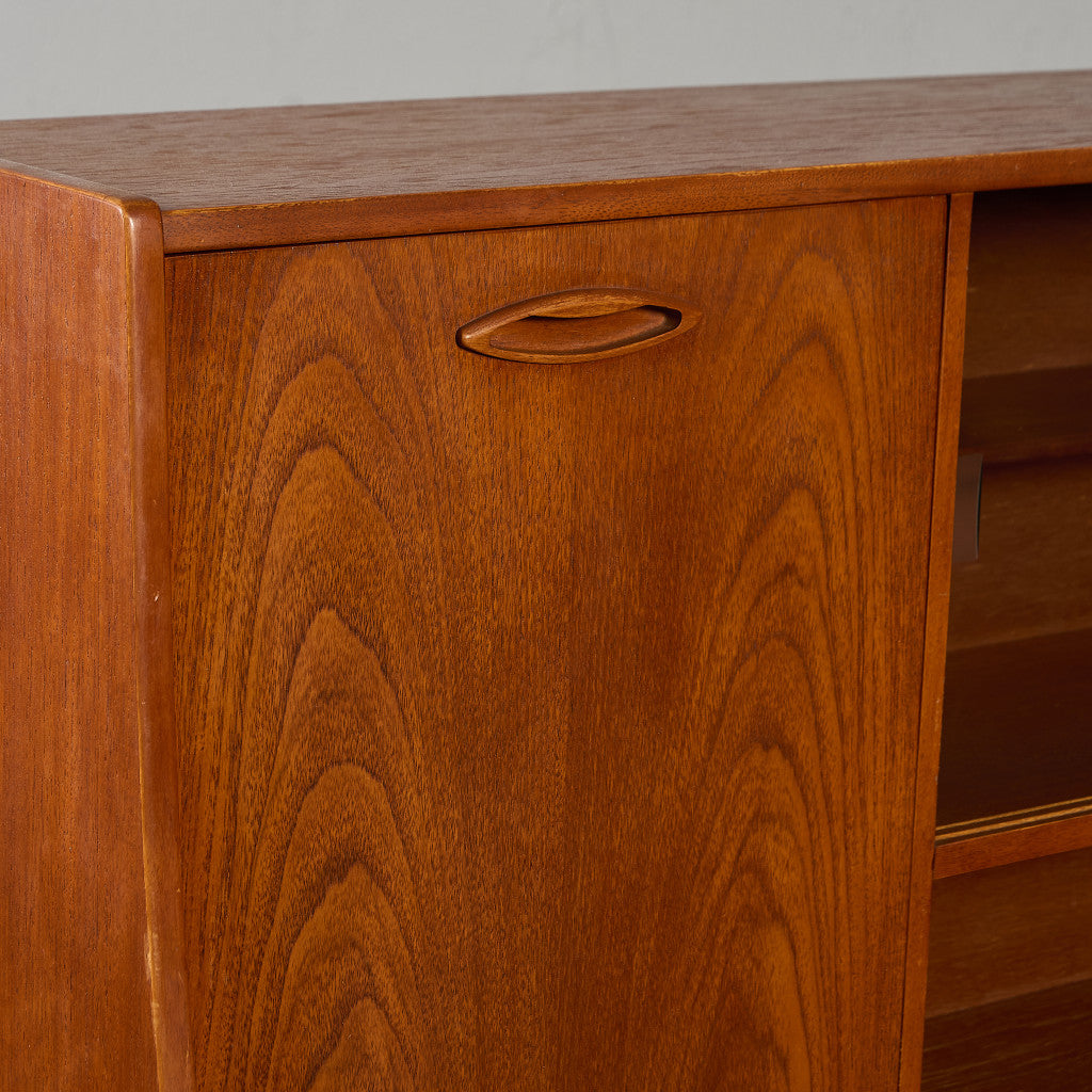 ヴィンテージ ハイ サイドボード