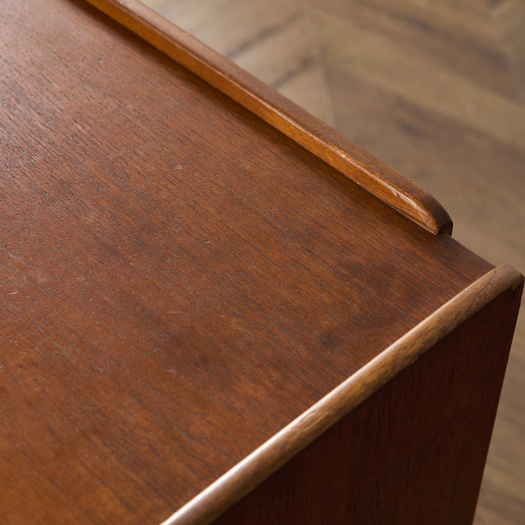 イギリス ヴィンテージ サイドボード