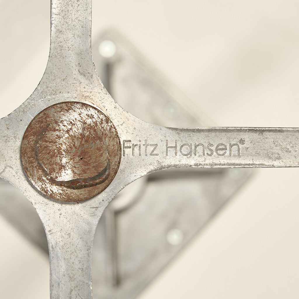 Fritz Hansen A603 Super-circular Table スーパー円テーブル