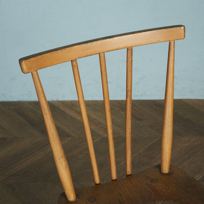 スティックバックチェア