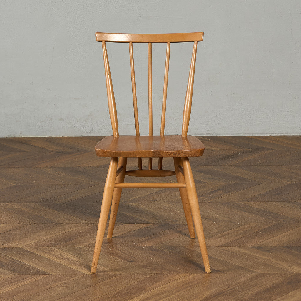 スティックバックチェア