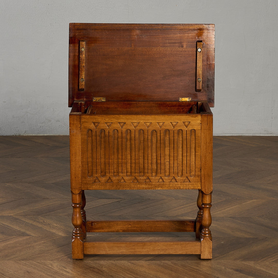 英国 クラシック オーク サイド キャビネット