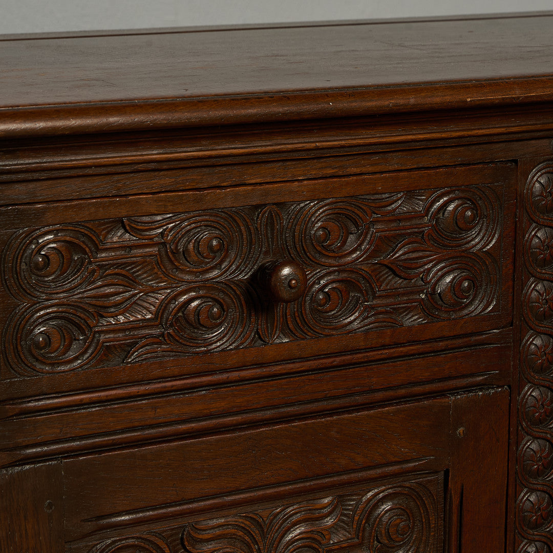 英国 クラシック キャビネット 食器棚