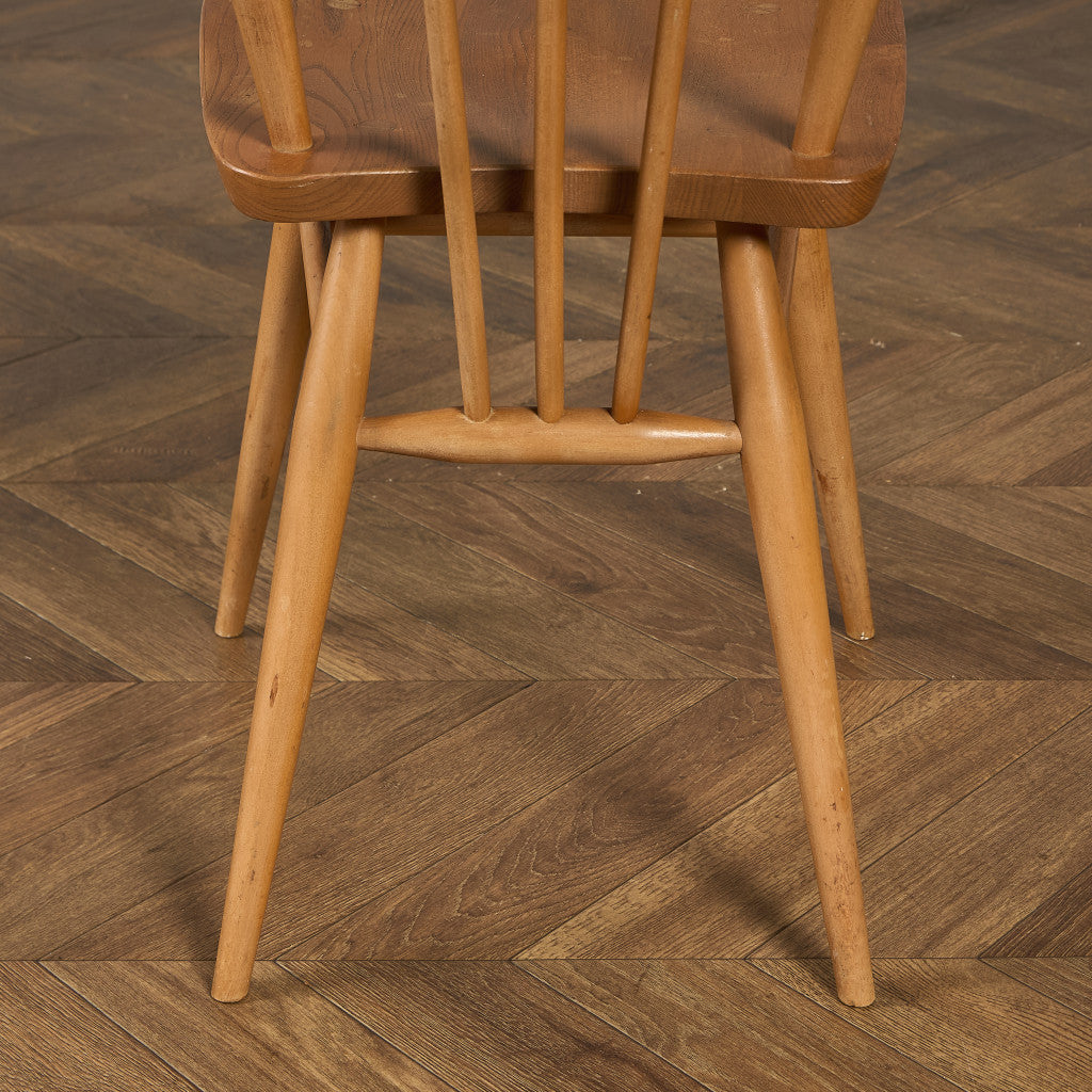 スティックバックチェア