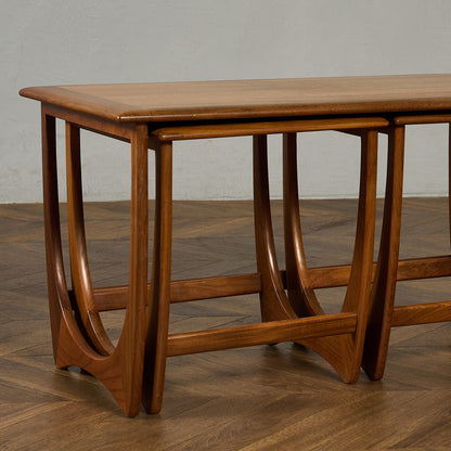 Astro ネスト コーヒーテーブル