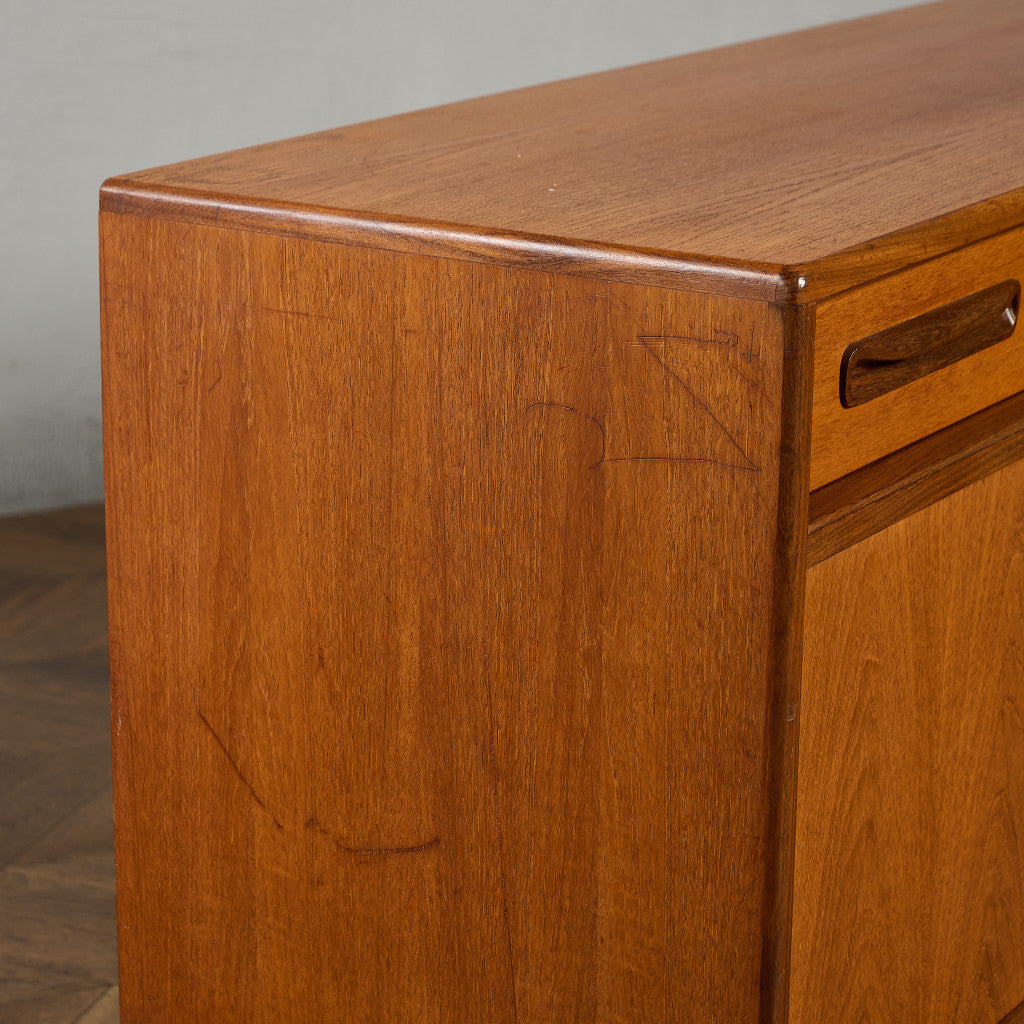 Fresco ヴィンテージ 脚付き サイドボード (4072)