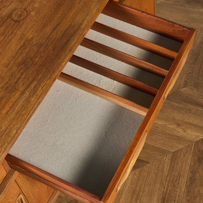 Fresco ヴィンテージ 脚付き サイドボード (4072)