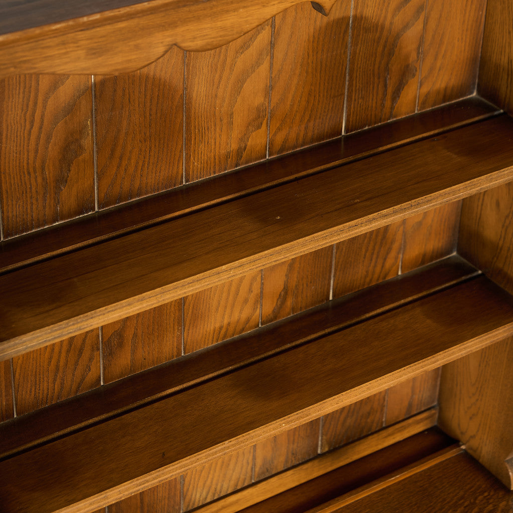 L. Marcus Ltd.  ウェルシュドレッサー 食器棚