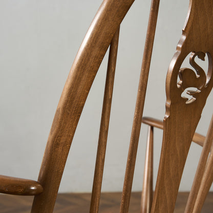 スワンバック アームチェア