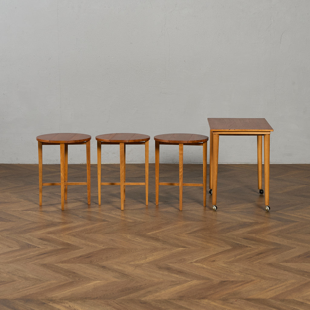 ノヴィ・ドモフ Novy Domov Novy Domov社 Poul Hundevad ネスト