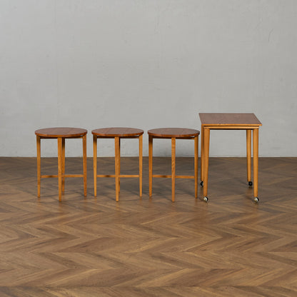 Novy Domov社 Poul Hundevad ネストテーブル