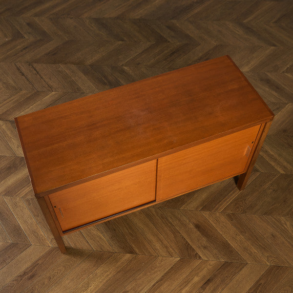 英国 ヴィンテージ キャビネット