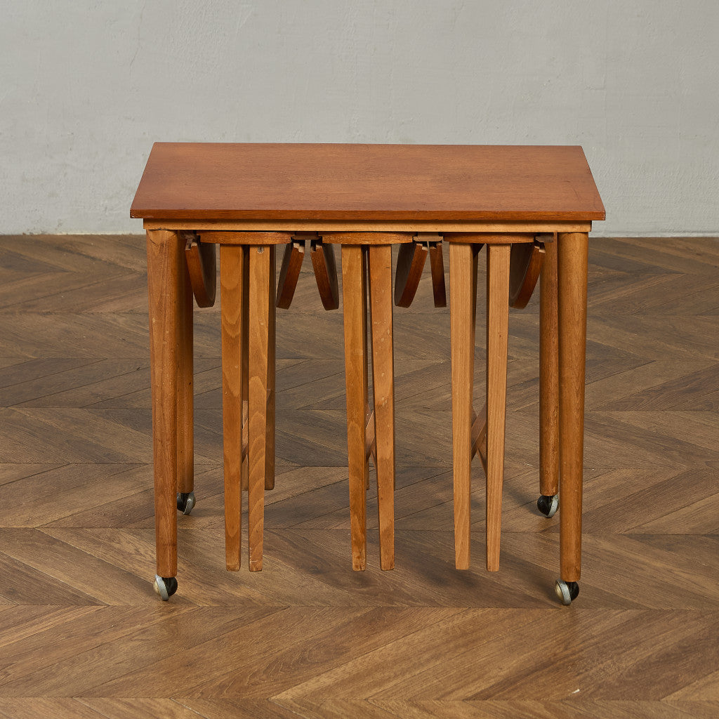 Novy Domov ヴィンテージ ネストテーブル