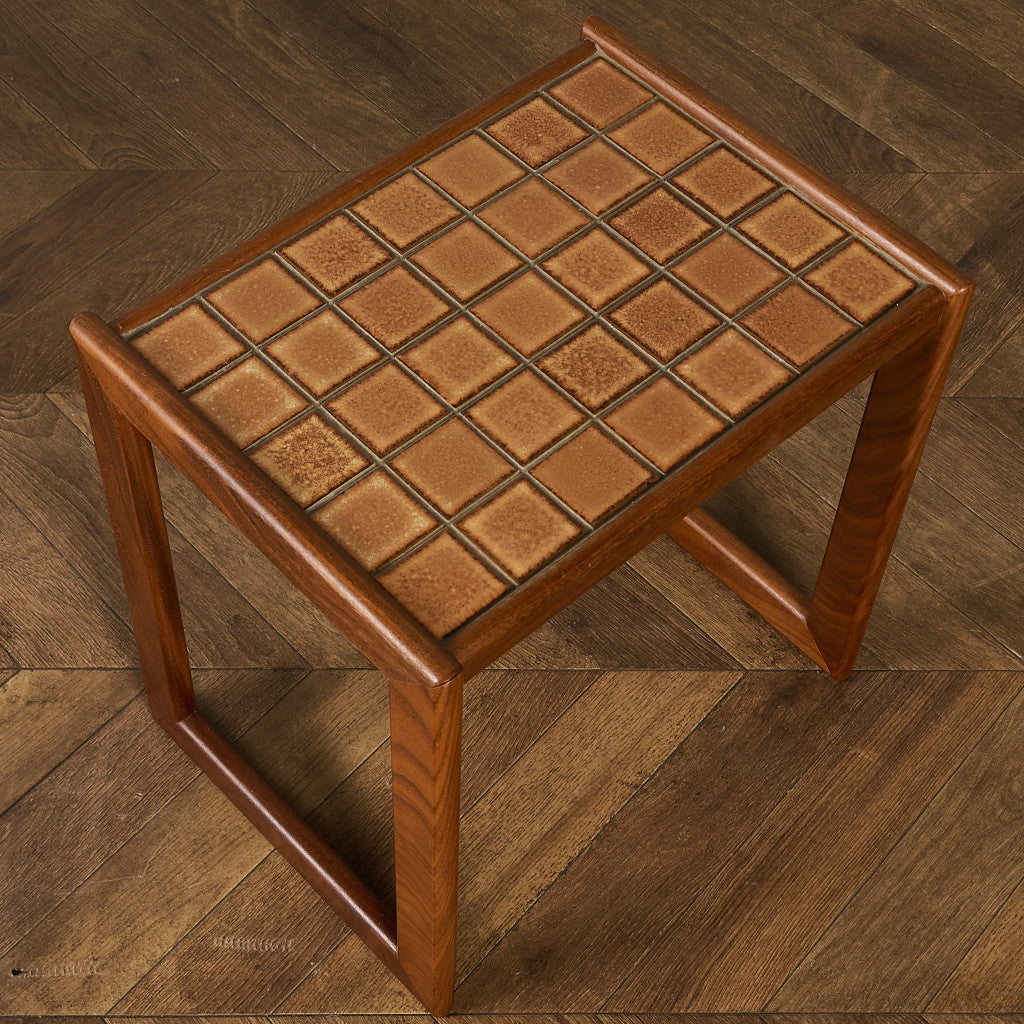 英国 ヴィンテージ タイルトップ ネストテーブル #91883